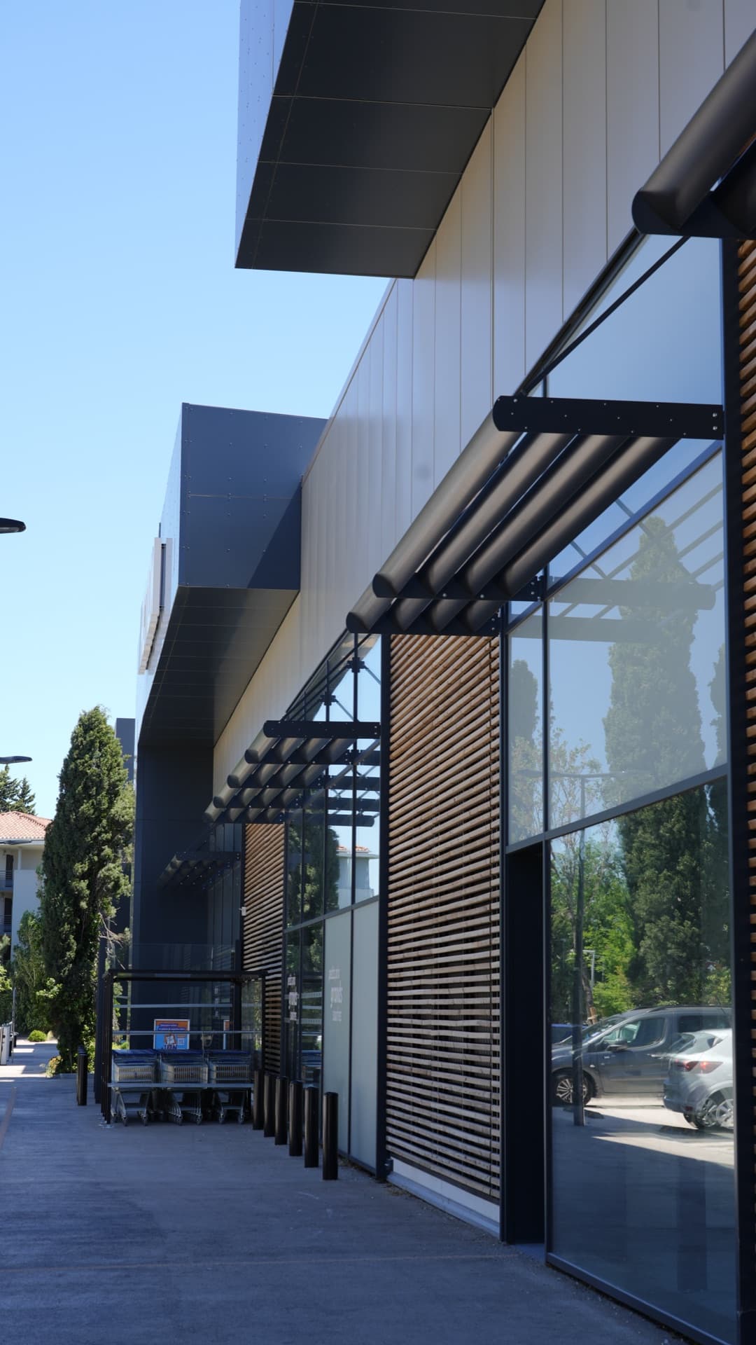 Façade commerciale - Magasin Action - vue 4