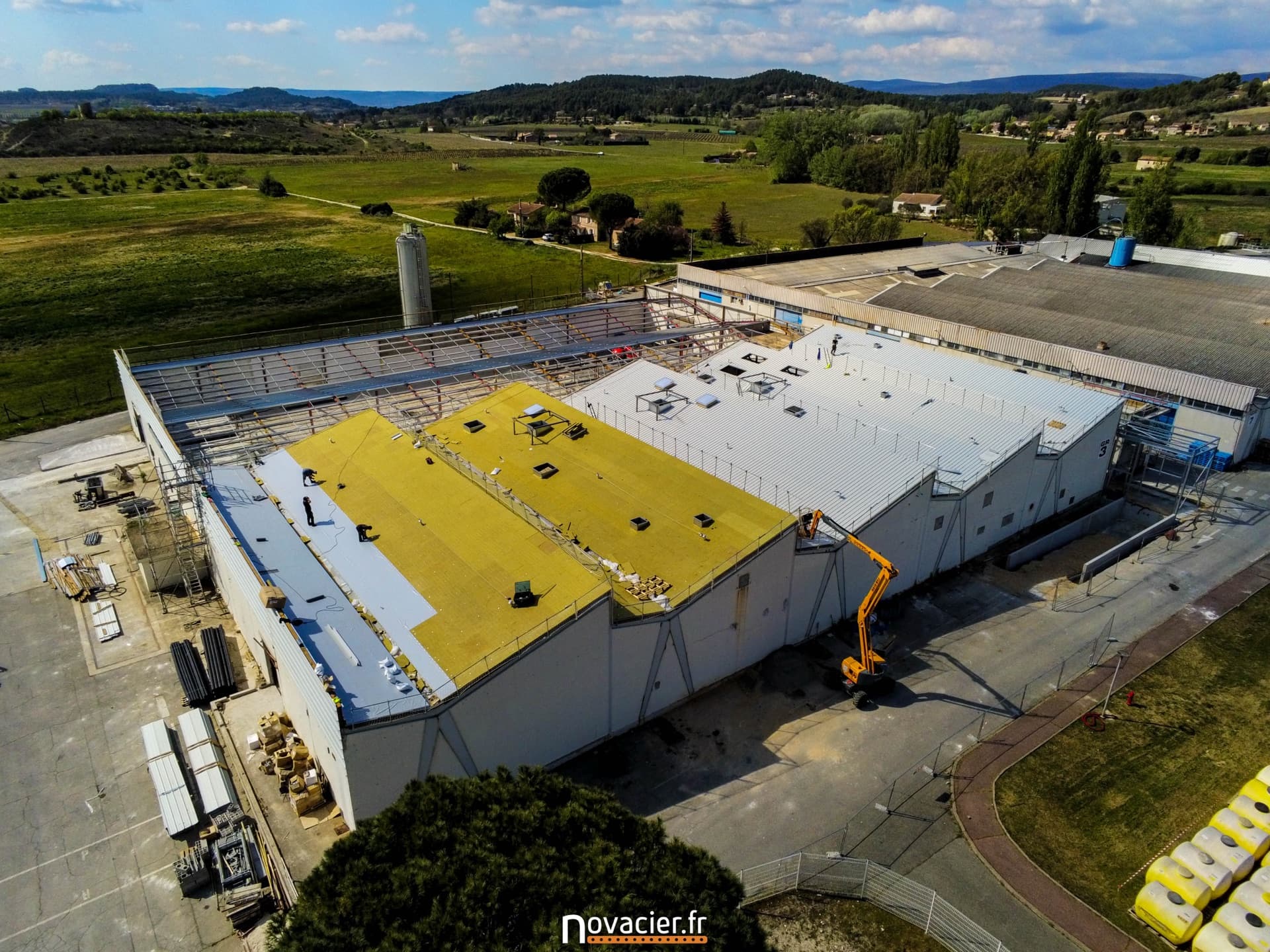 Réhabilitation Aptunion - charpente et couverture industrielle - vue 3