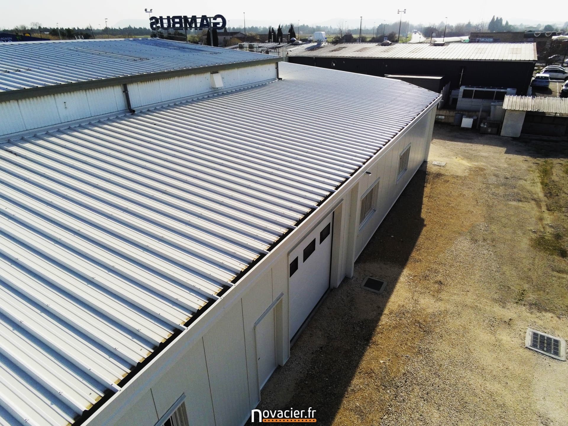 Gambus Enseignes - fermetures industrielles et couverture