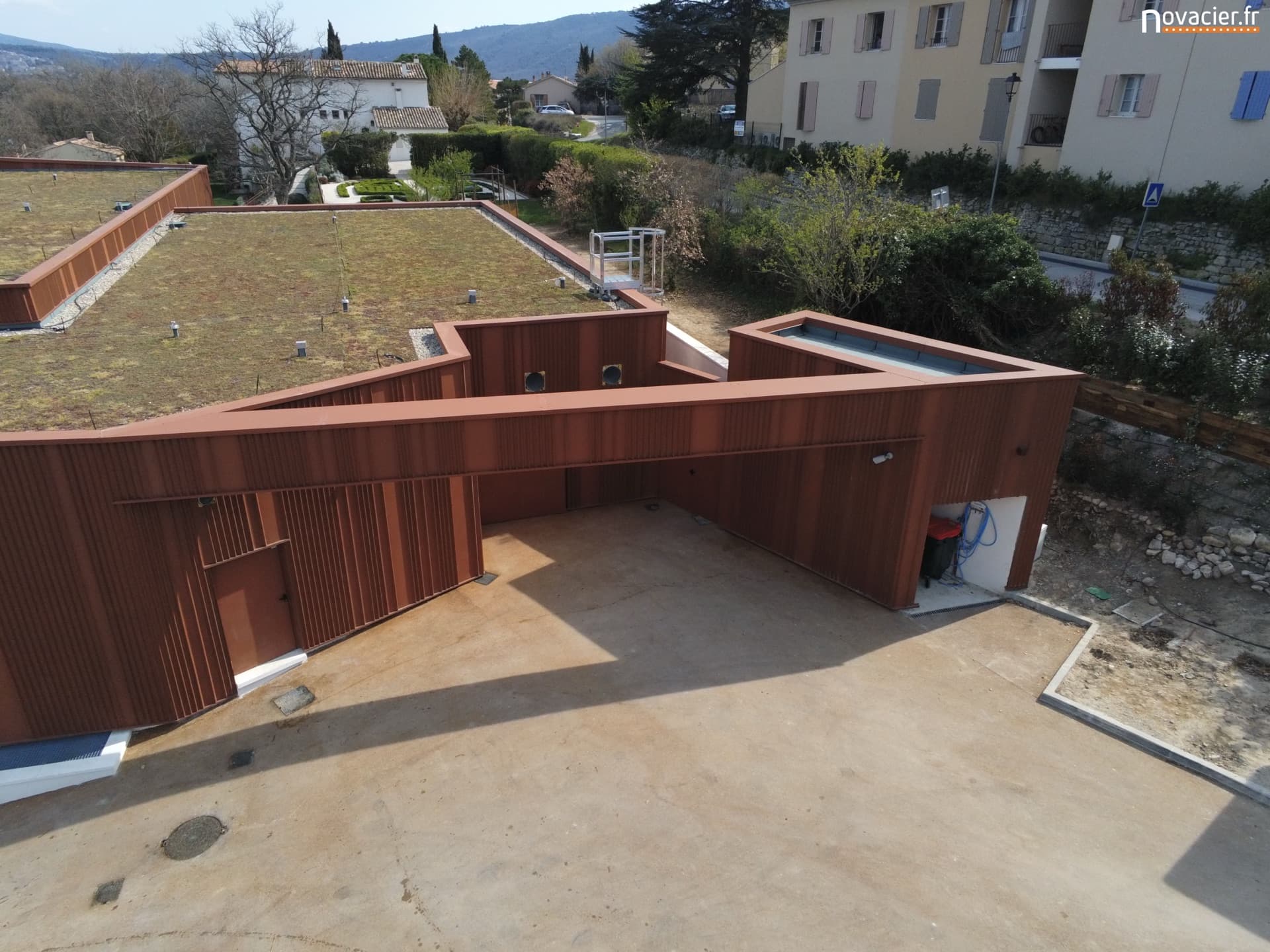 Bâtiment culturel SCAD - bardage et structure Corten - vue 5