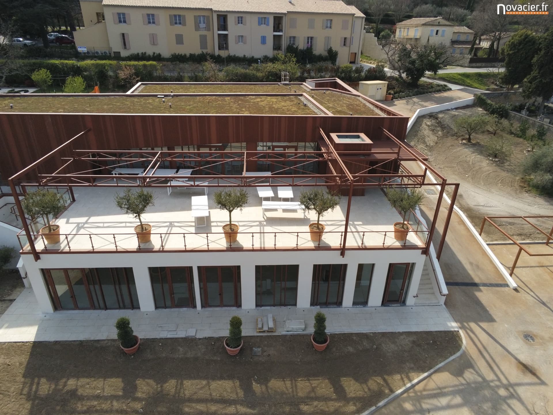 Bâtiment culturel SCAD - bardage et structure Corten - vue 2