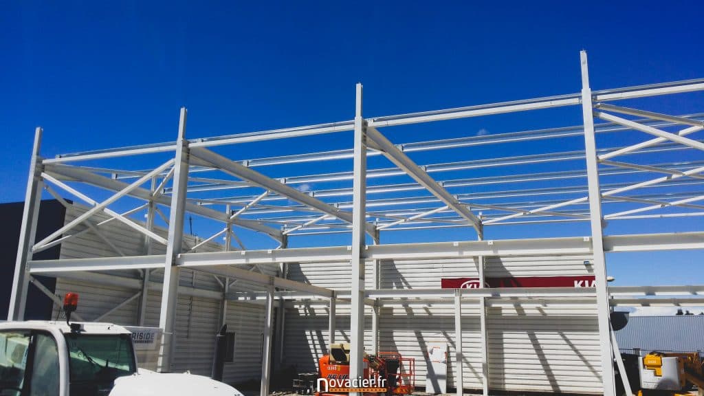 Bâtiment industriel logistique conçu et fabriqué par Novacier